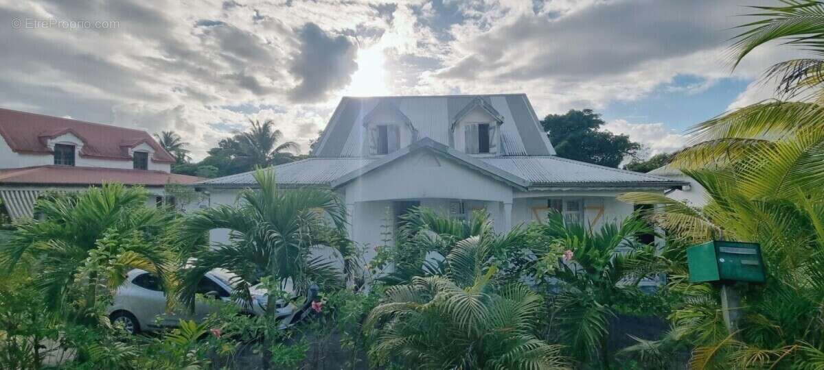 Maison à MORNE-A-L&#039;EAU