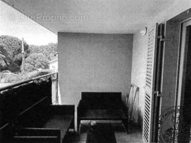 Appartement à ROQUEBRUNE-SUR-ARGENS