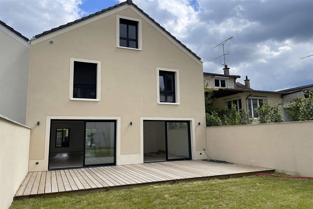 Maison à VIROFLAY