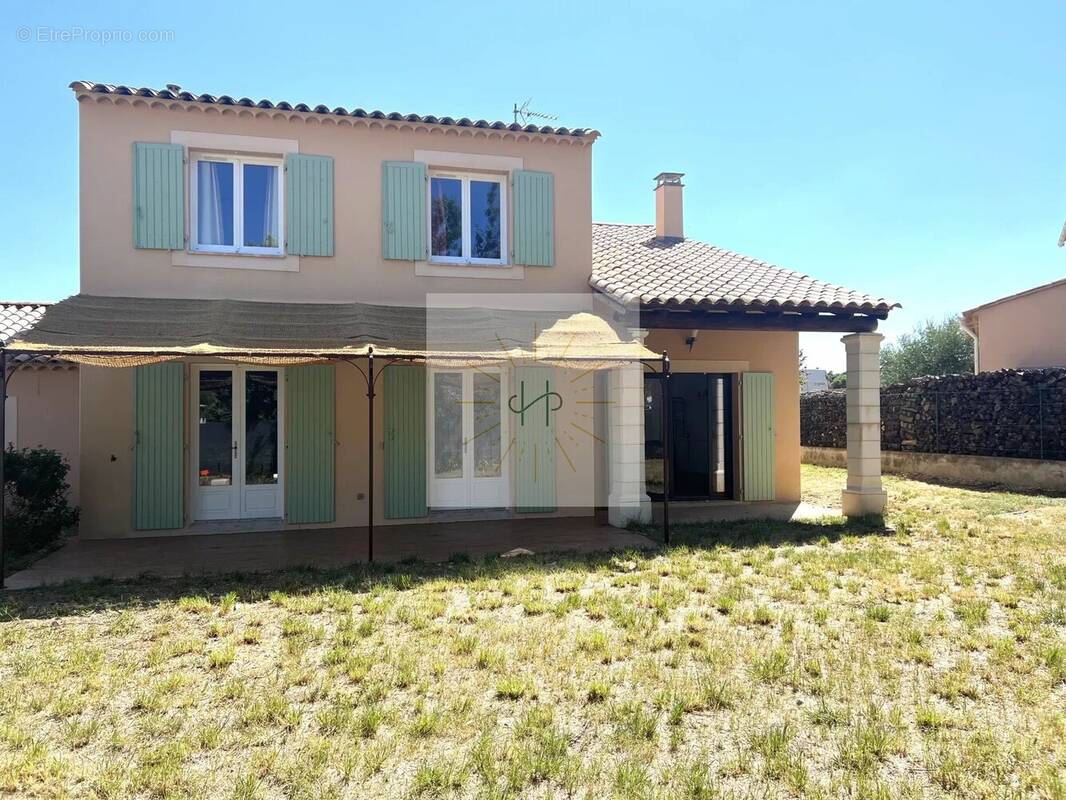Maison à SAINT-MONTAN