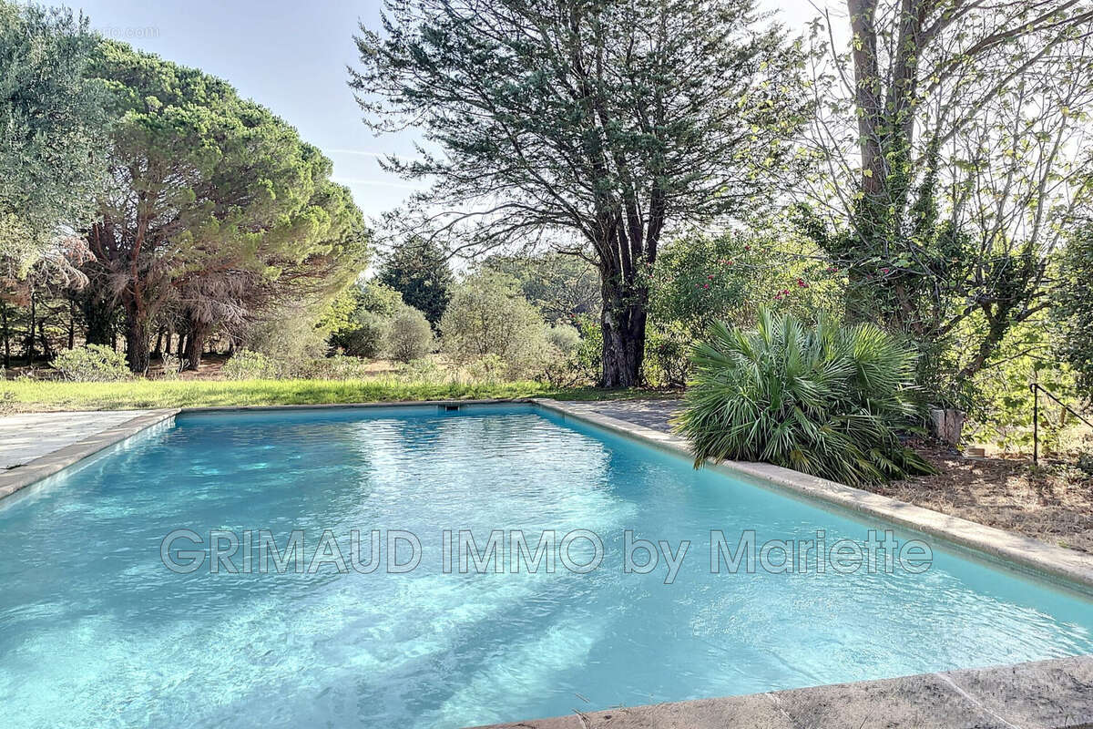 Maison à LA GARDE-FREINET