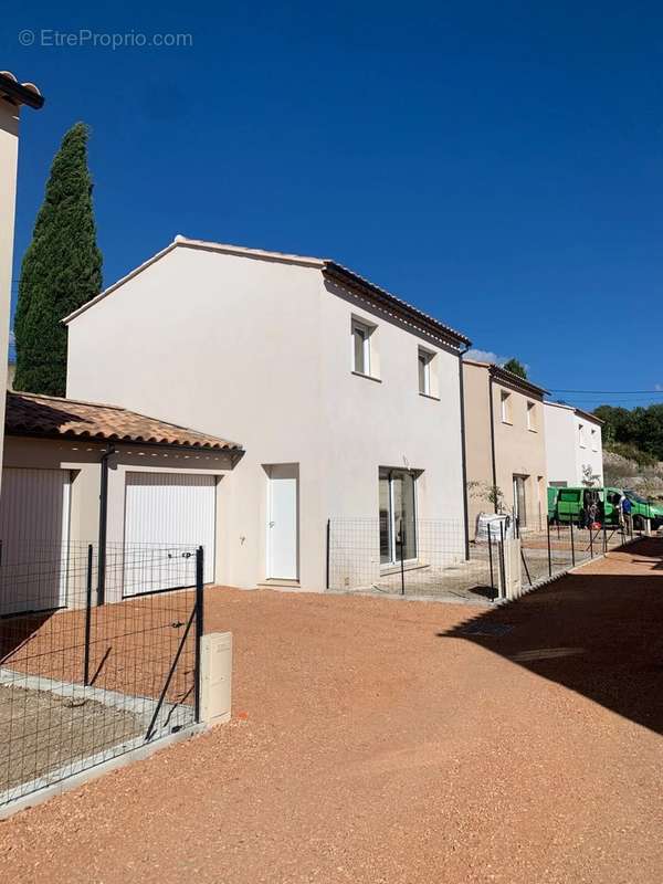 Maison à BESSE-SUR-ISSOLE