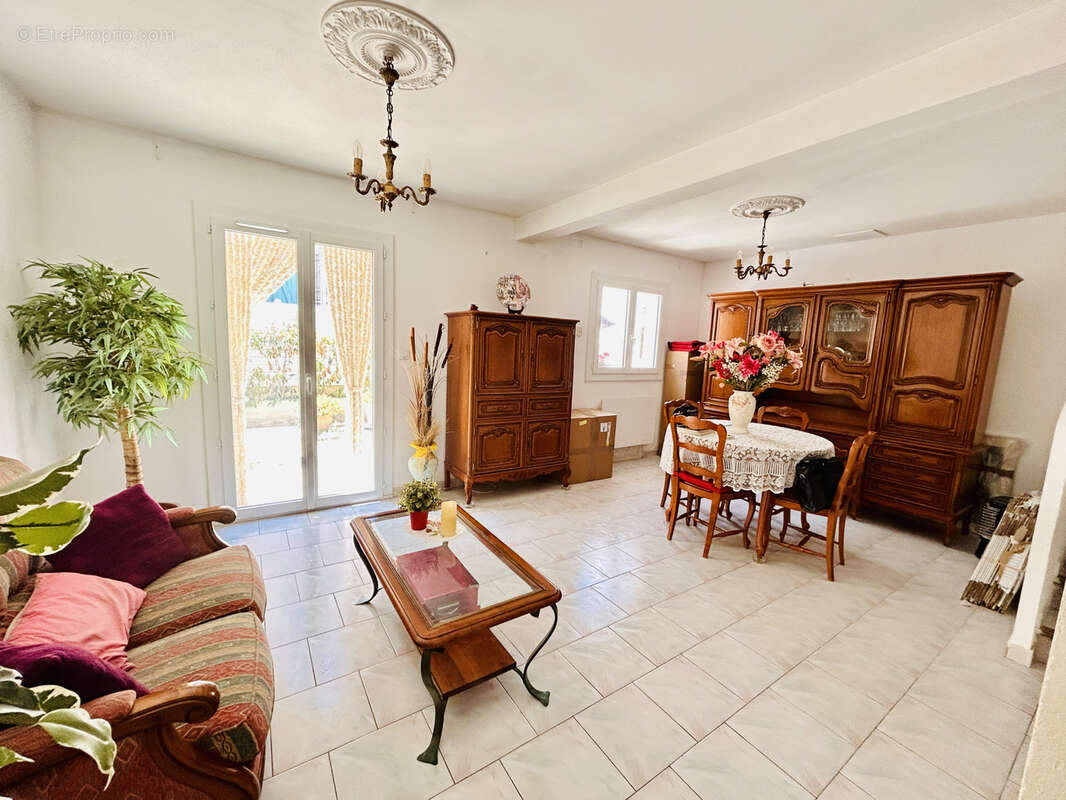 Maison à LA CRAU