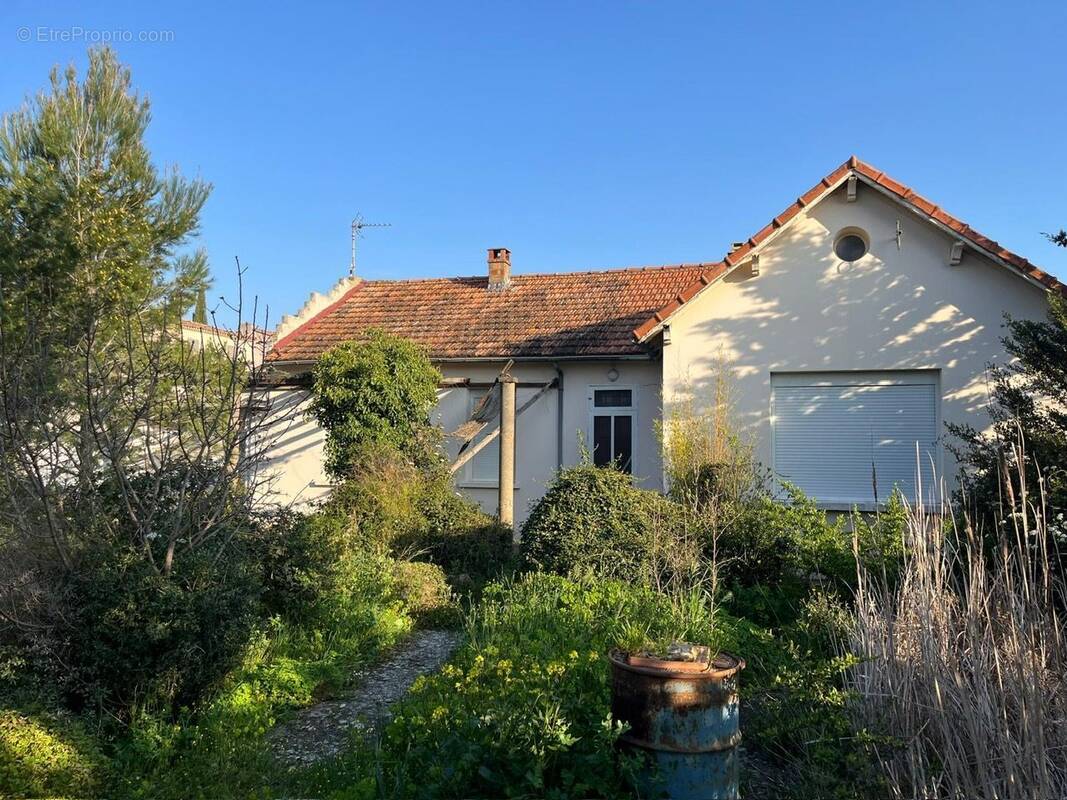 Maison à LES ANGLES