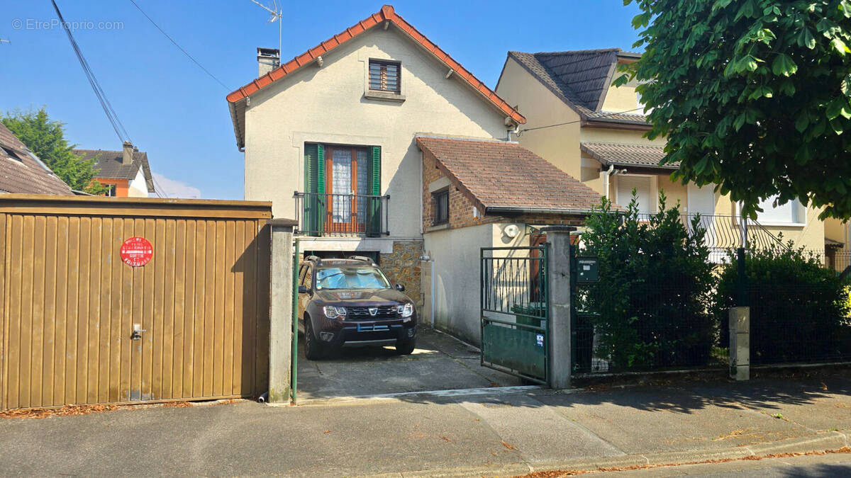 Maison à MORANGIS