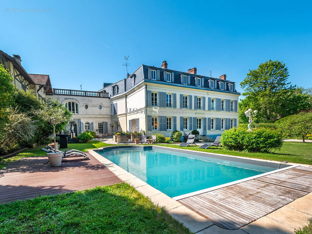 Maison à CHANTILLY