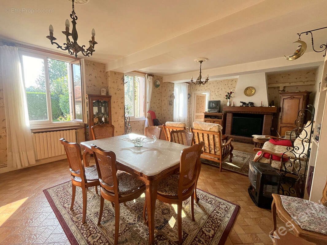 Maison à LE DELUGE