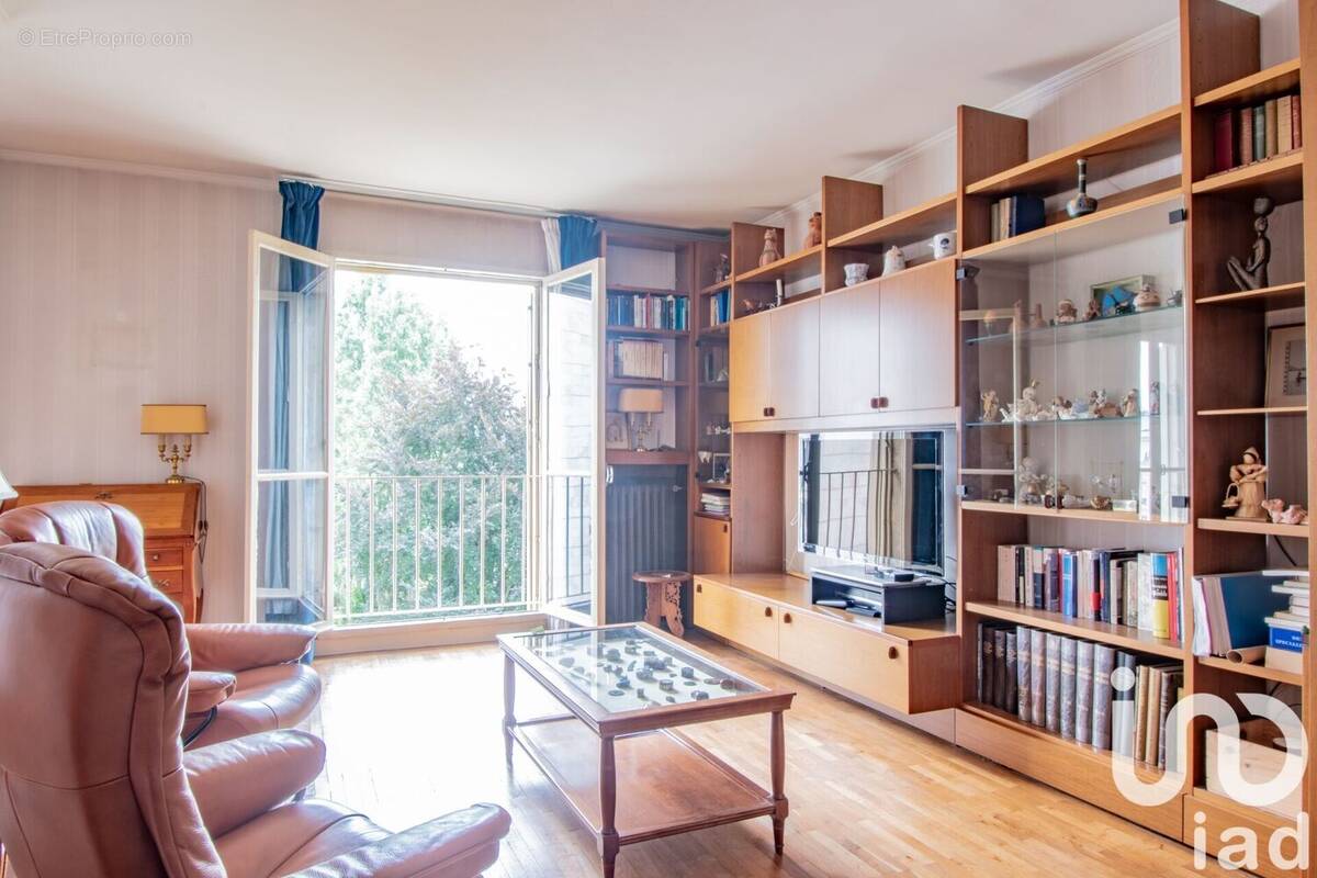 Photo 1 - Appartement à MONTROUGE