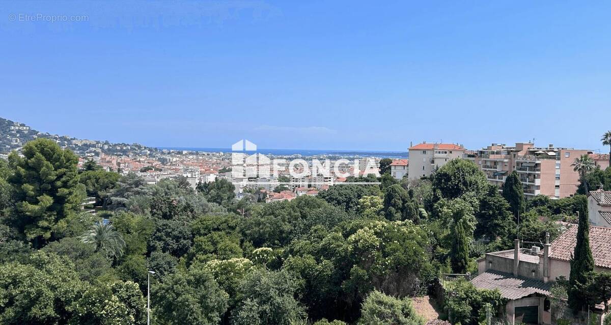 Appartement à CANNES