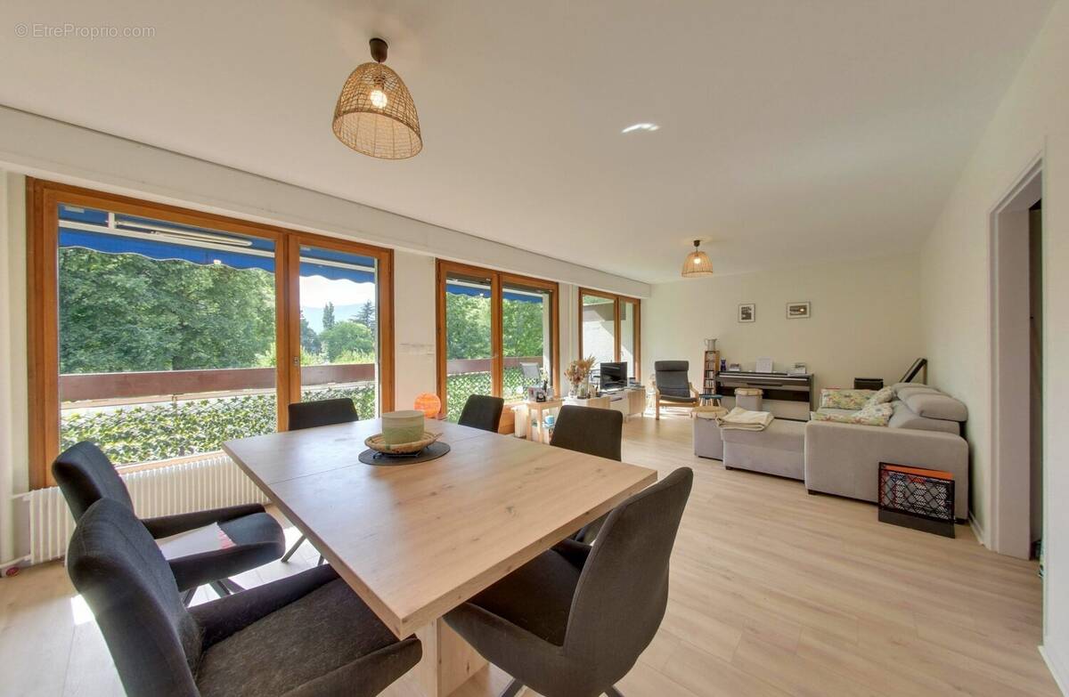 Appartement à SAINT-EGREVE