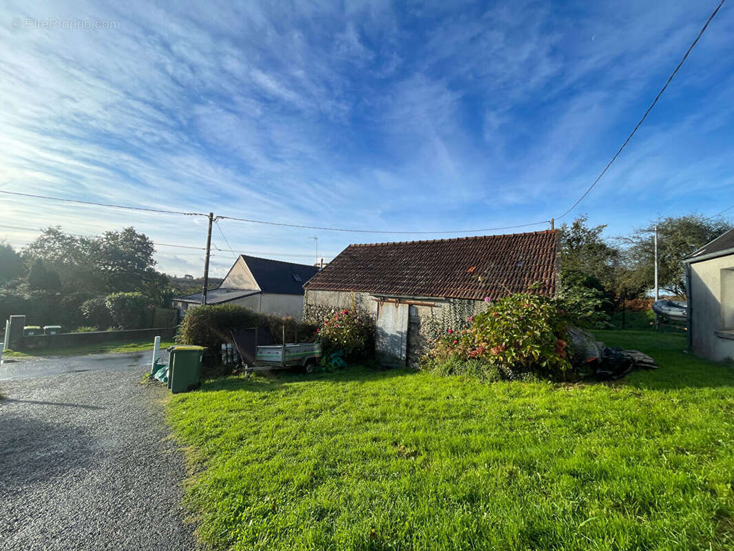 Maison à DIRINON