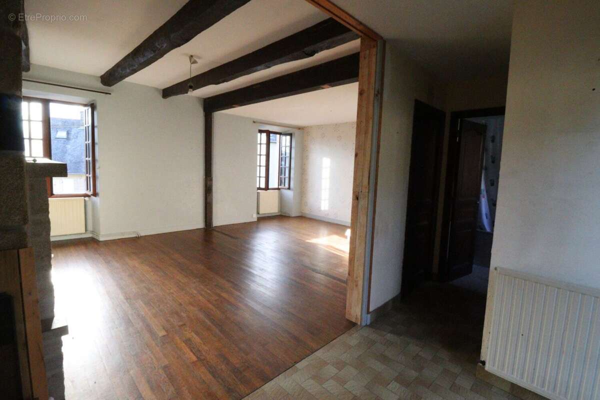 Maison à TREIGNAC