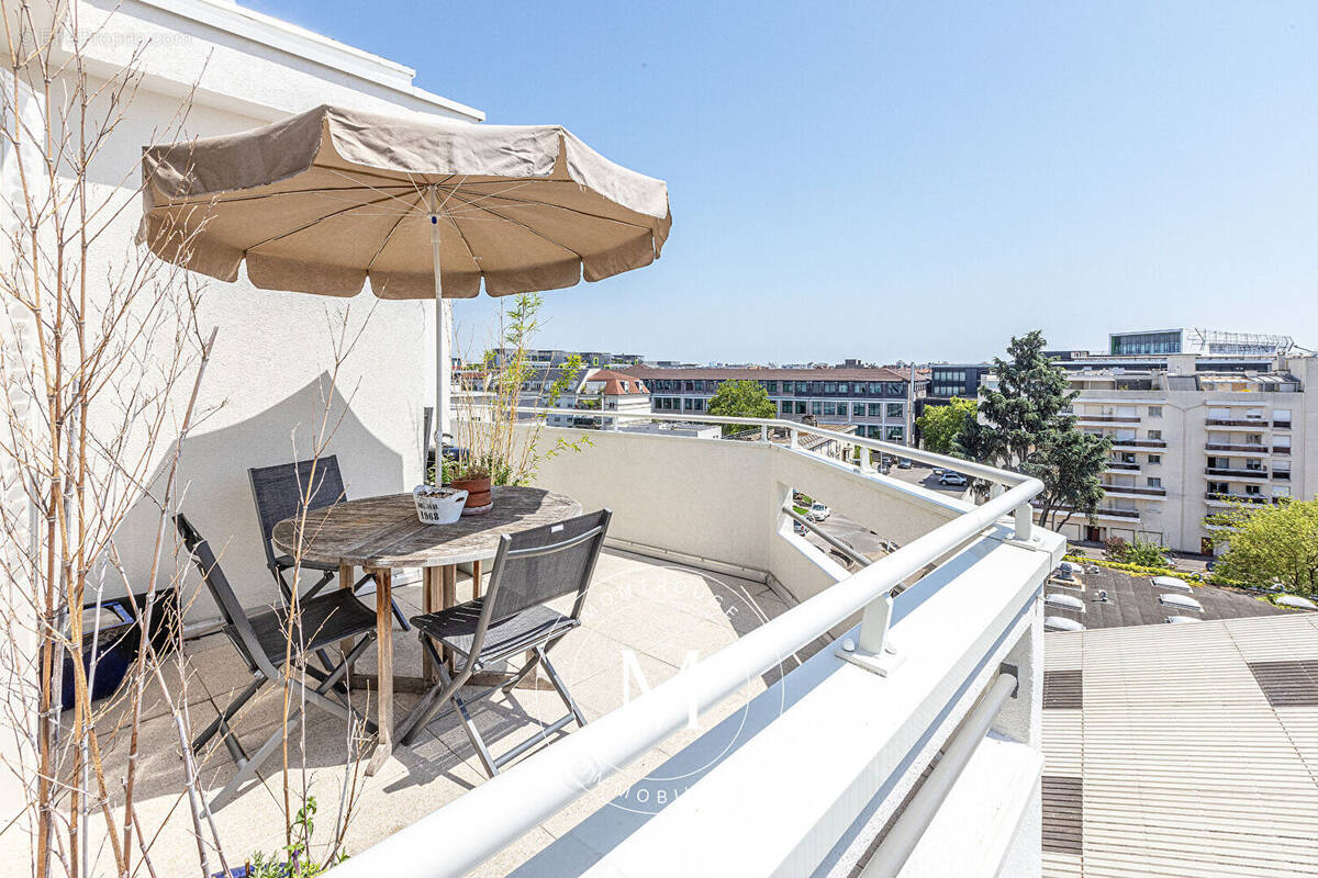 Appartement à MONTROUGE