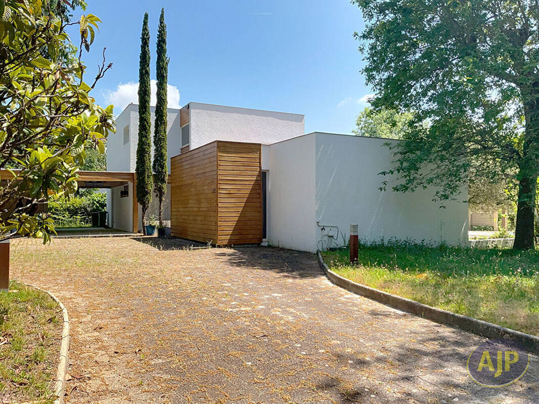 Maison à SAINT-MEDARD-EN-JALLES