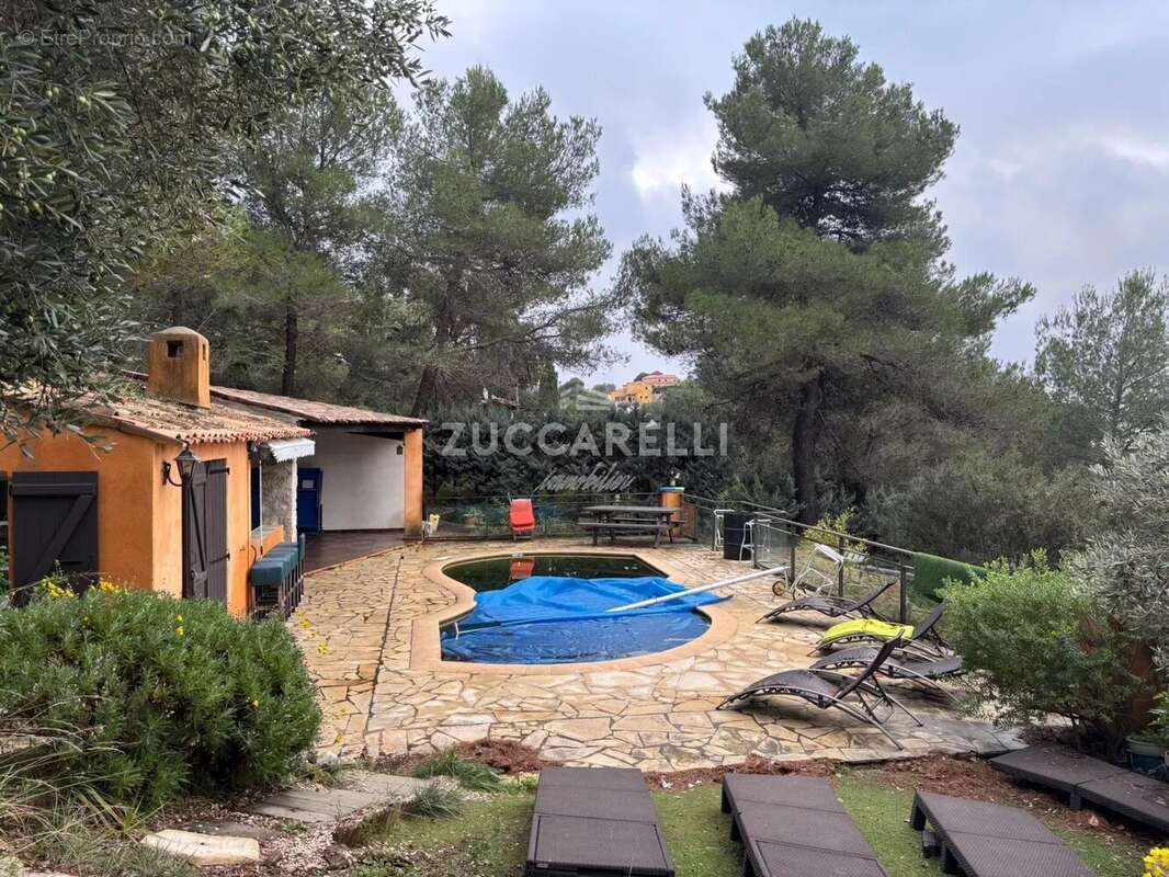 Maison à COLOMARS