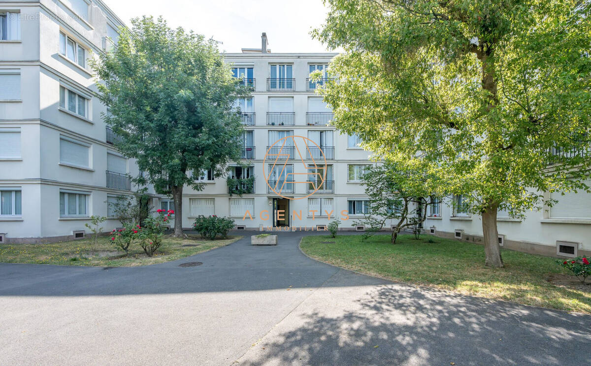 Appartement à LE PERREUX-SUR-MARNE