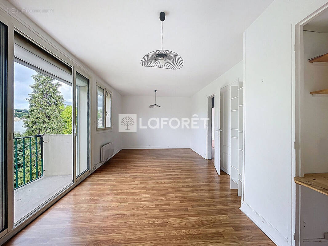 Appartement à LE PECQ