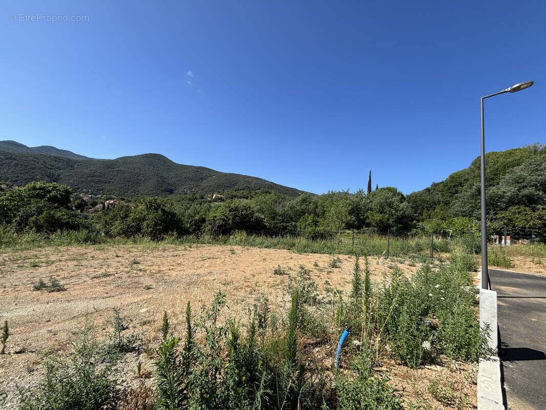 Terrain à CERET
