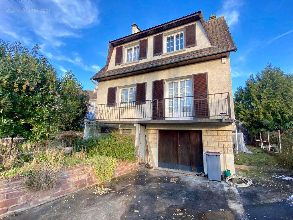 Maison à ETAMPES