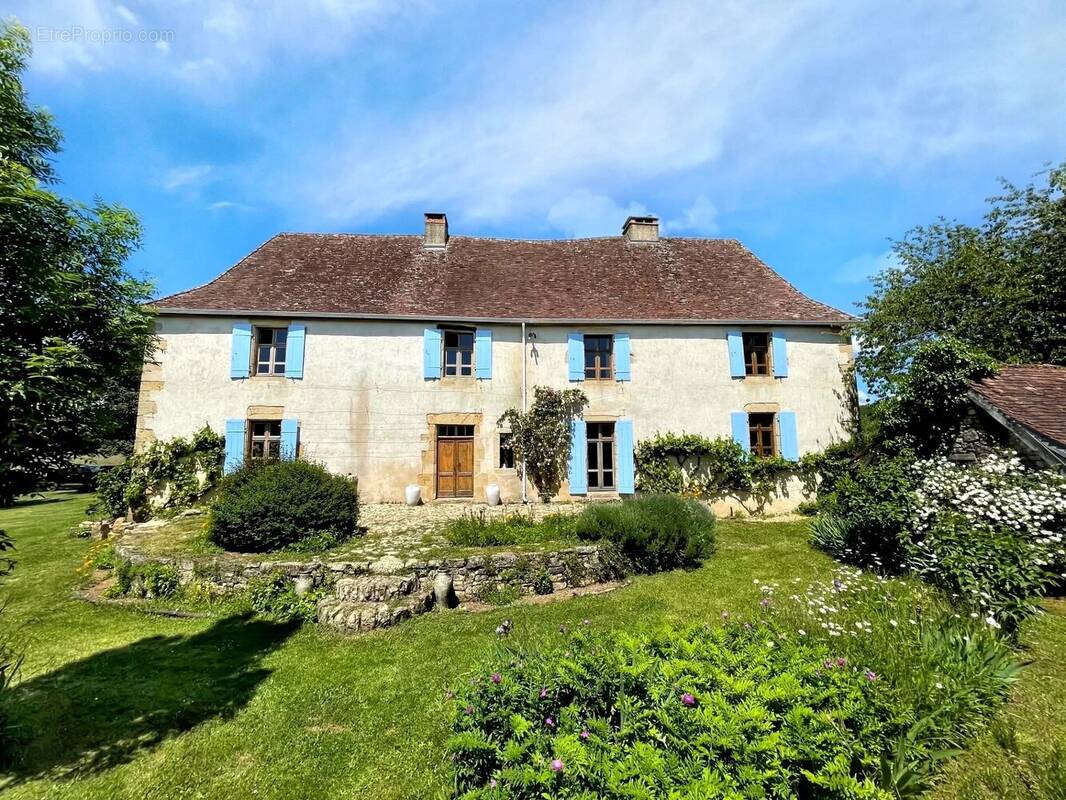 Maison à GENIS