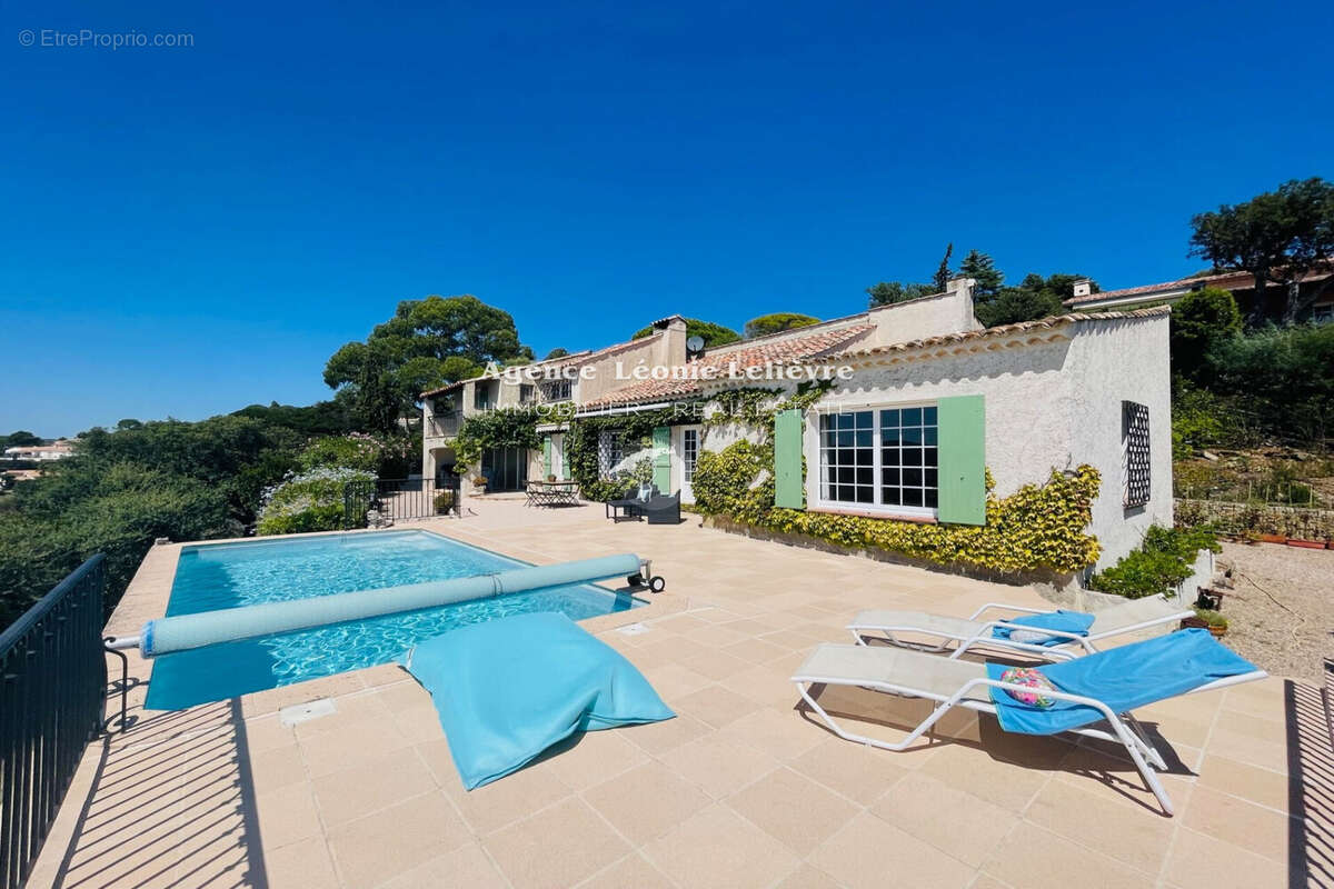 Maison à LES ISSAMBRES