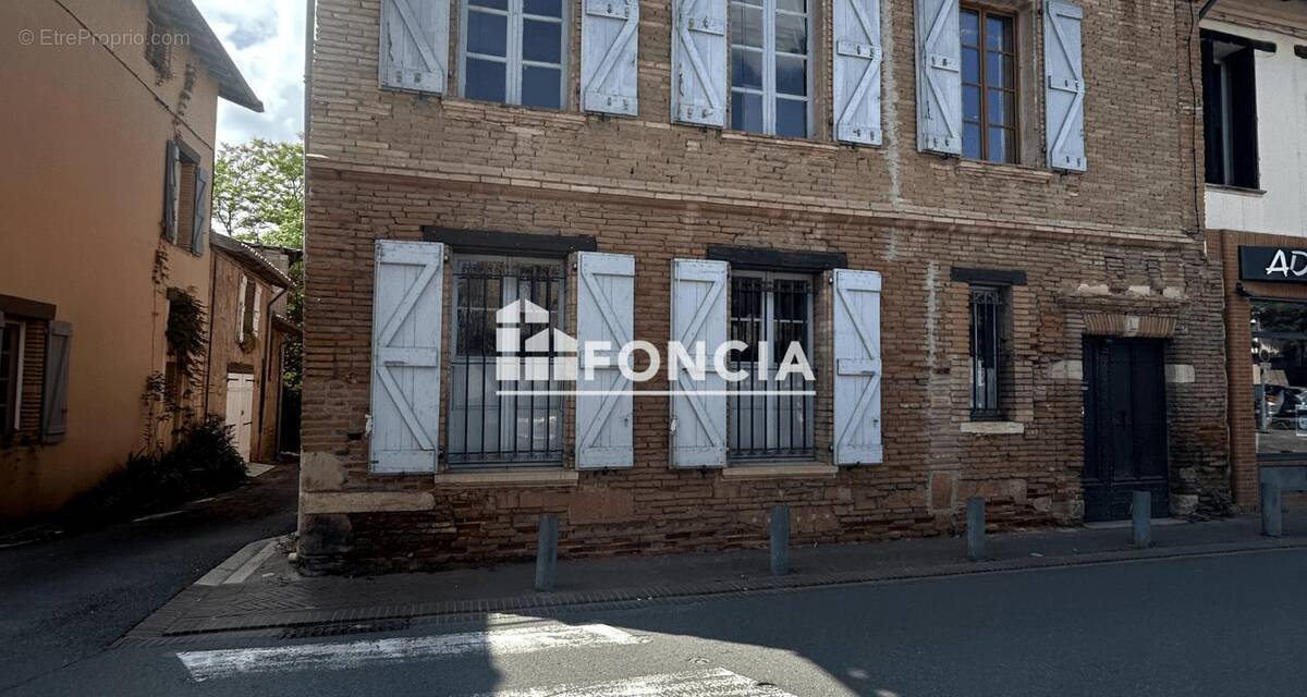 Maison à LISLE-SUR-TARN