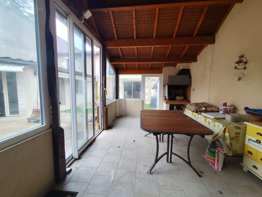 Maison à NEUVILLE-DE-POITOU