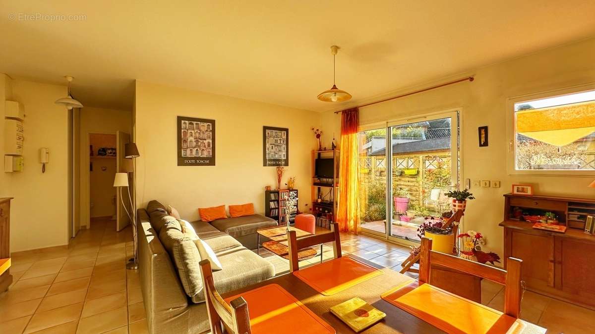 Appartement à LA MURETTE