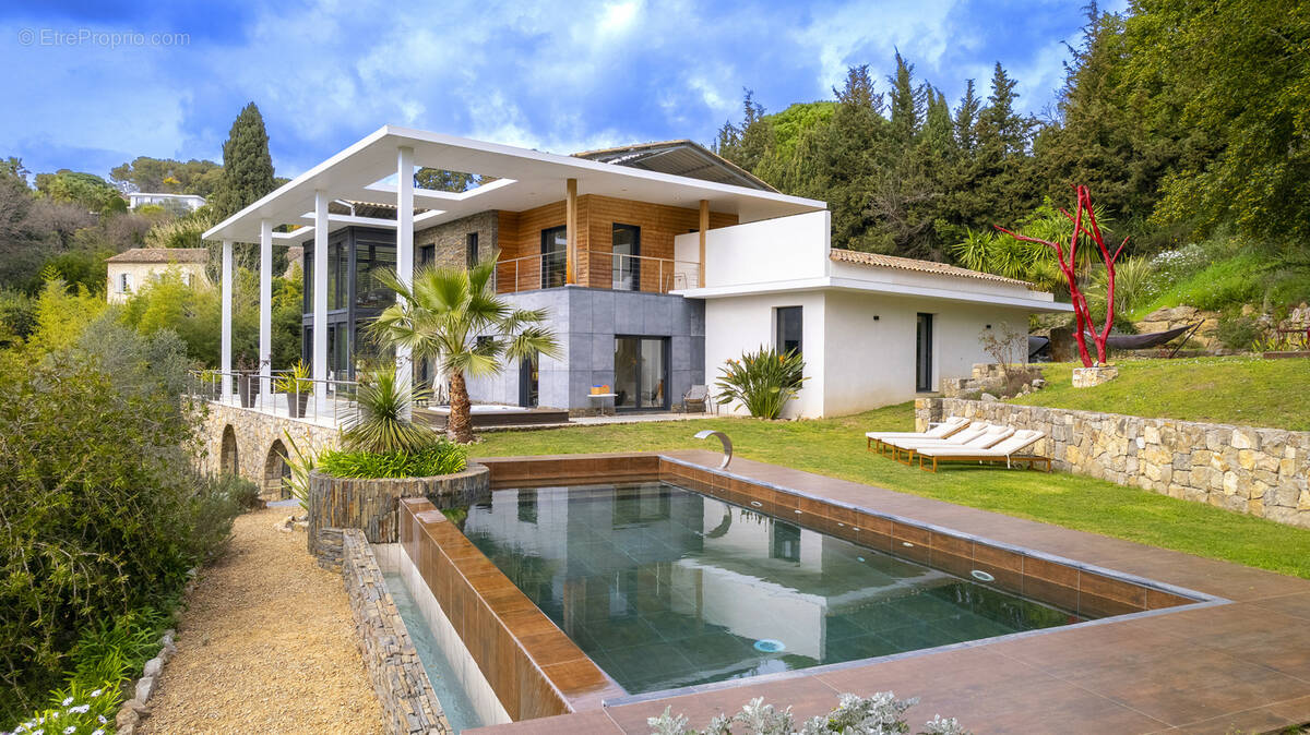 Maison à MOUGINS