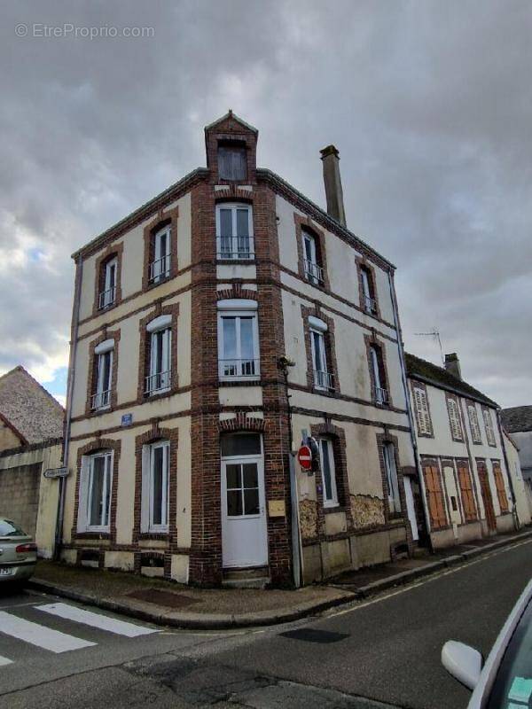 Maison à LA LOUPE