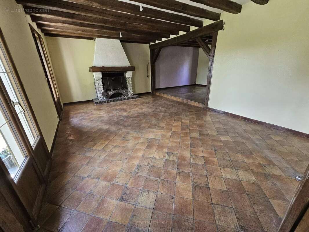 Maison à CHUELLES