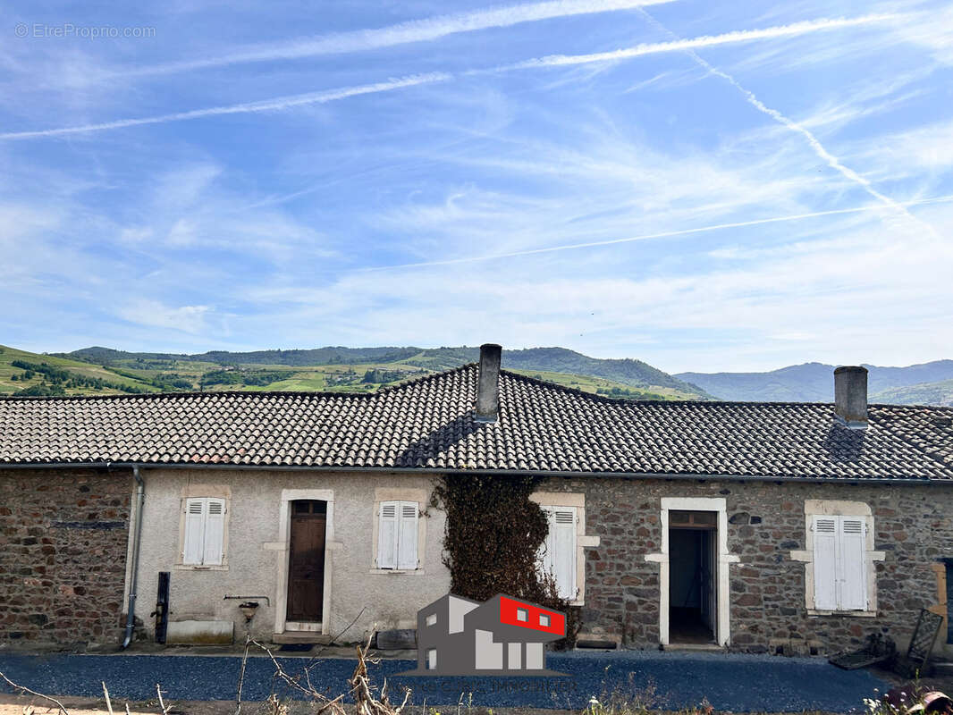 Maison à LE PERREON