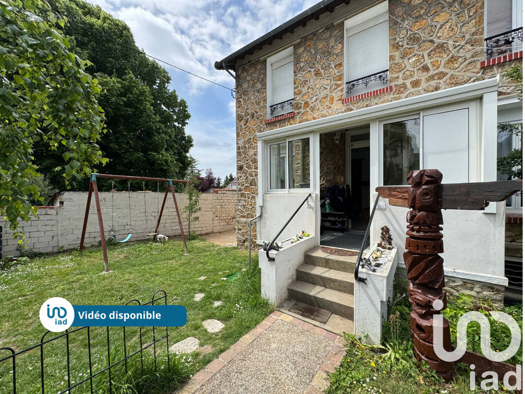 Photo 1 - Appartement à SAINTE-GENEVIEVE-DES-BOIS