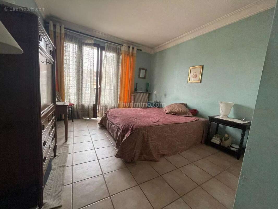 Appartement à SAINT-MAUR-DES-FOSSES