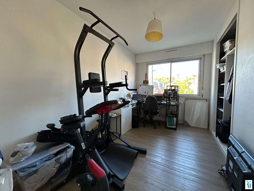 Appartement à MONT-SAINT-AIGNAN