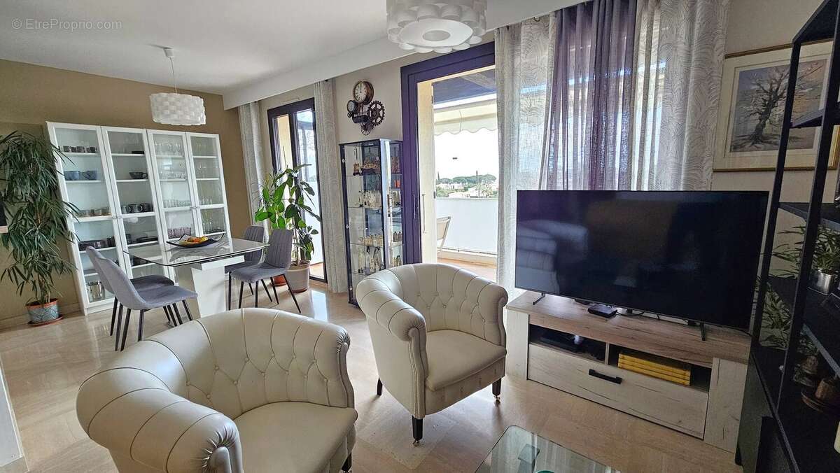 Appartement à VILLENEUVE-LOUBET