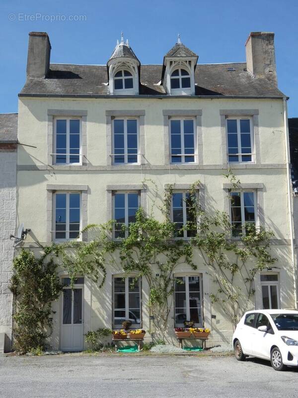 Maison à JARNAGES