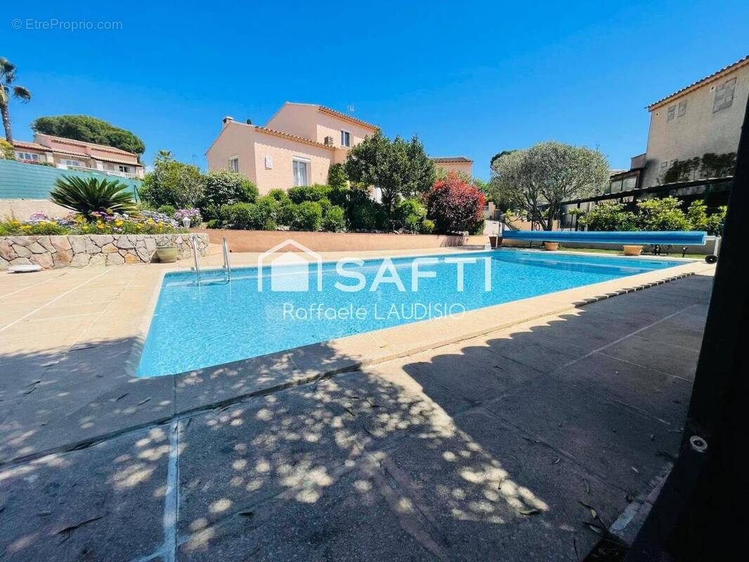 Photo 1 - Maison à FREJUS