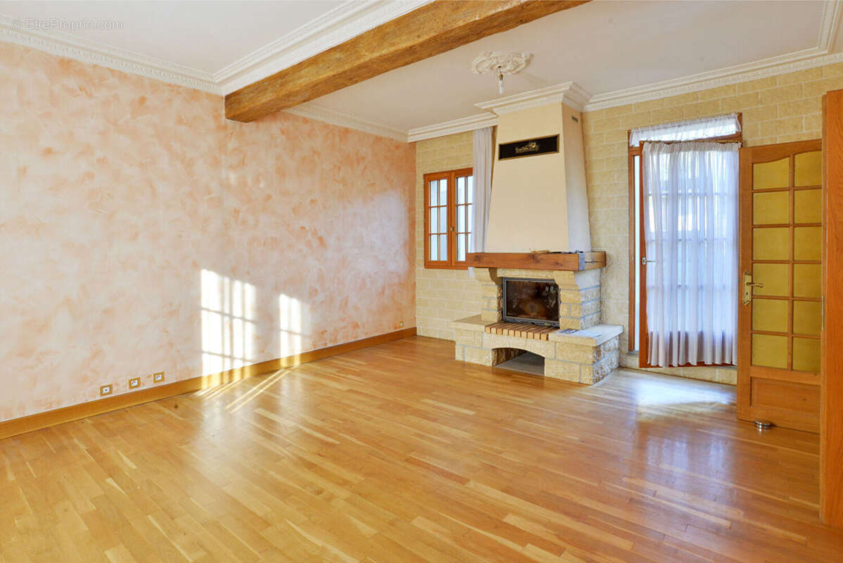 Maison à MONTGERON