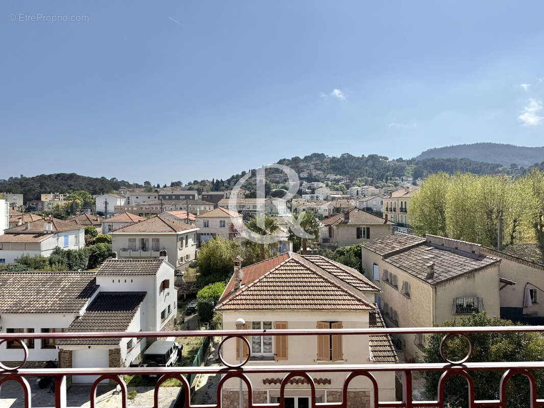 Appartement à HYERES