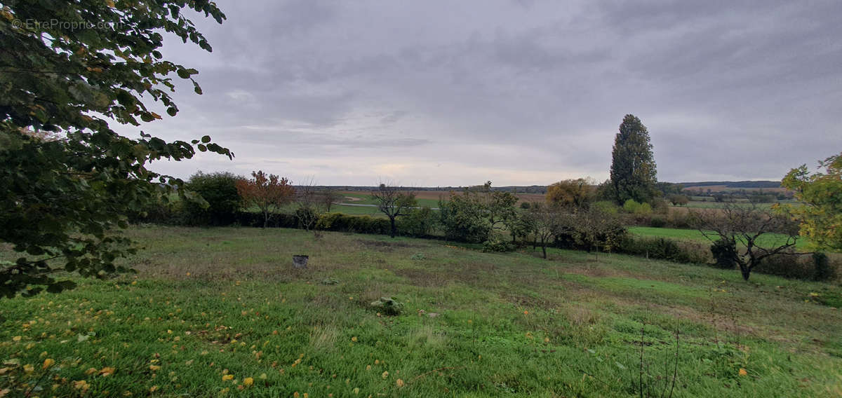 Maison à ROULLET-SAINT-ESTEPHE