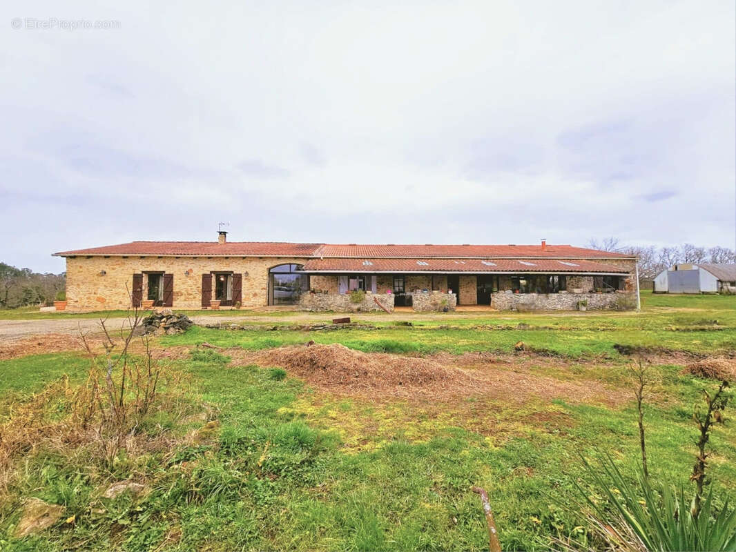 Maison à SOTURAC