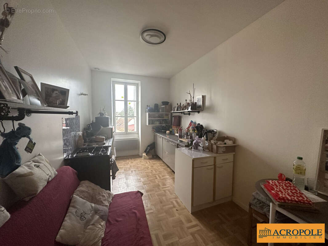 Appartement à VAILLY-SUR-SAULDRE