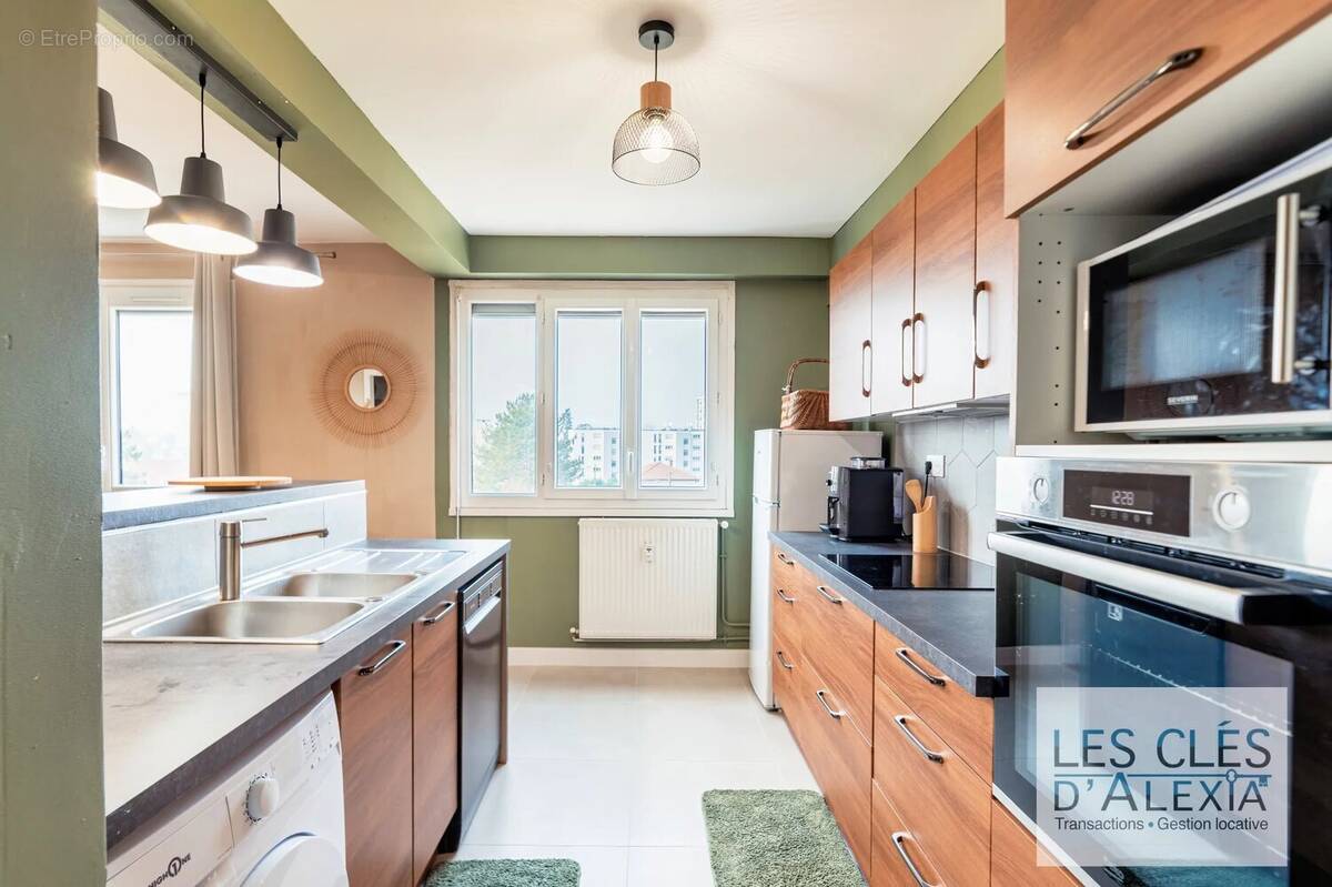 Appartement à DECINES-CHARPIEU