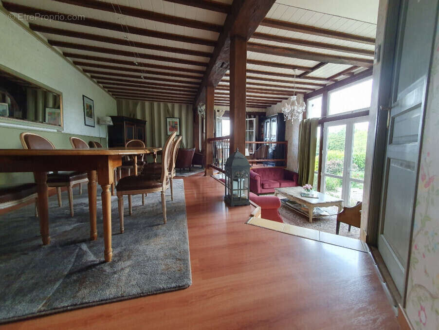 Maison à PONT-L&#039;EVEQUE