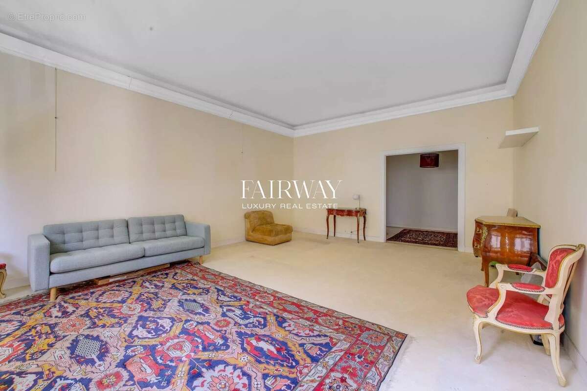 Appartement à PARIS-8E