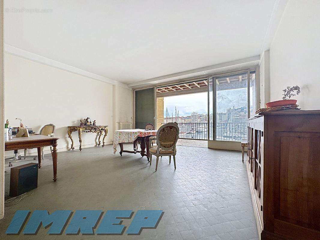Appartement à MARSEILLE-2E