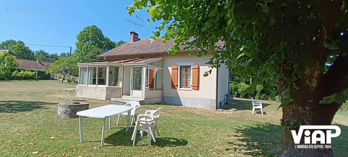 Maison à VICQ-SUR-BREUILH