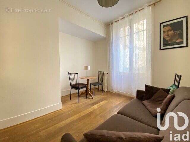 Photo 2 - Appartement à PARIS-16E