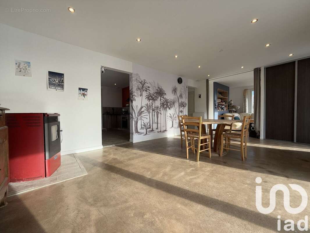 Photo 2 - Maison à THEIX